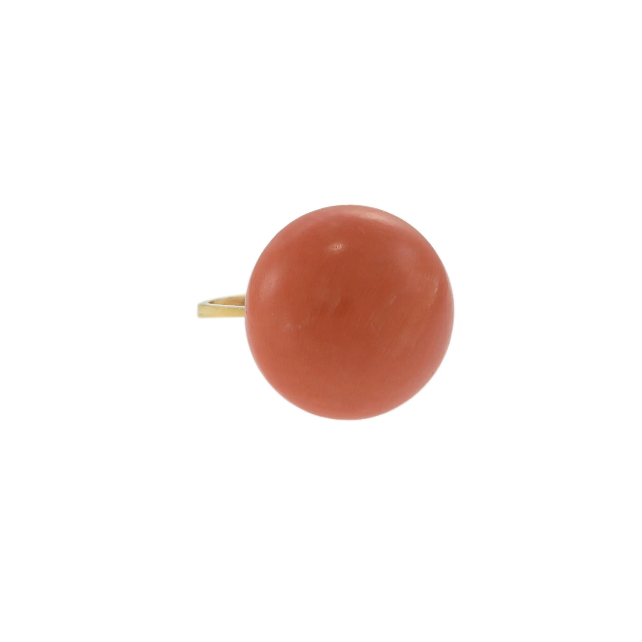 18KT Yellow Gold 1970s Fire Coral Cabochon Cocktail Ring