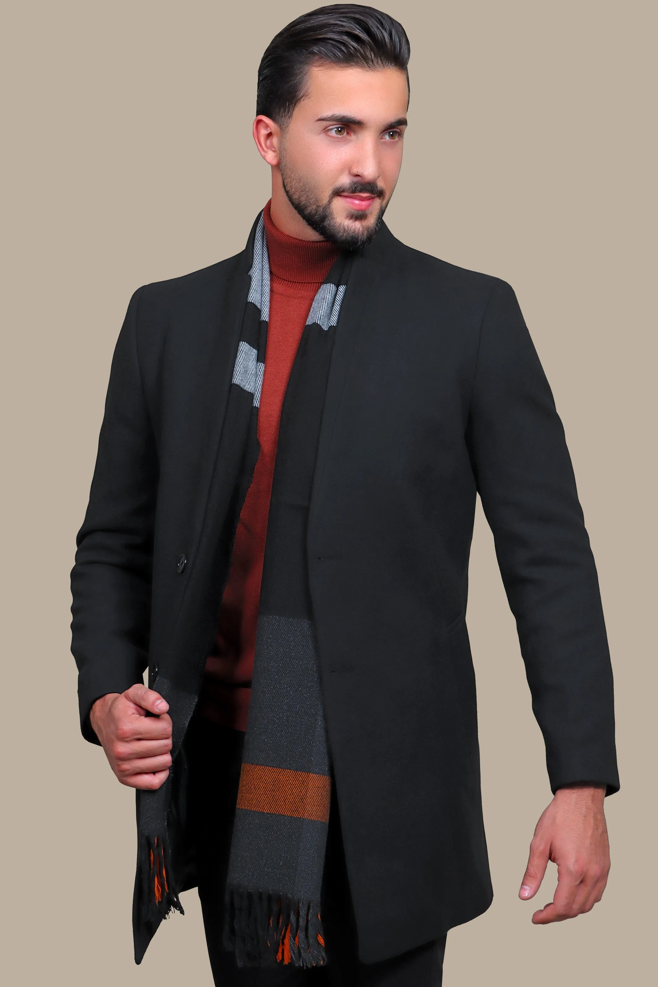 Black Elegance: The Classic Coat Col Mao in Basic Black