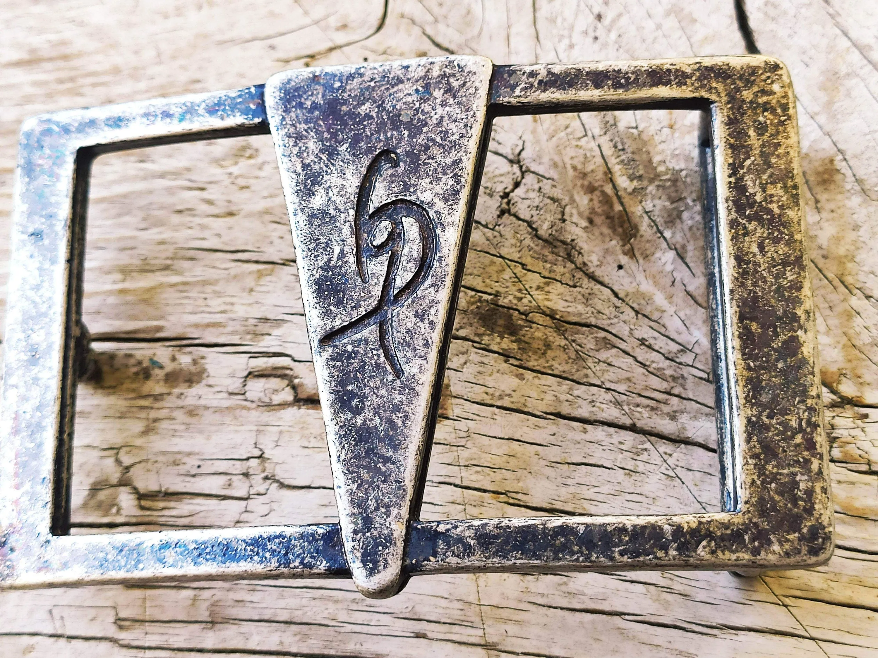 Ishaor Original Triangle Logo Belt Buckle - Stylish and Unique Statement Piece