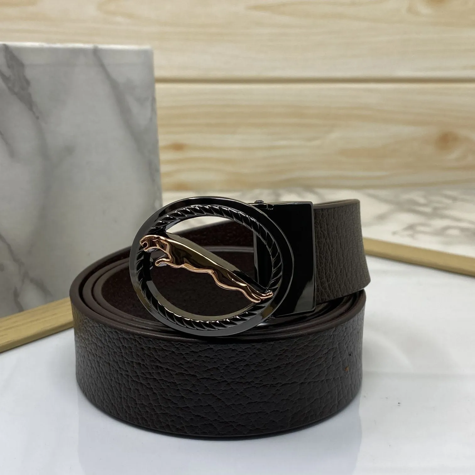 Round Jaguar Metal Buckle With Leather Strap Belt-JonasParamount