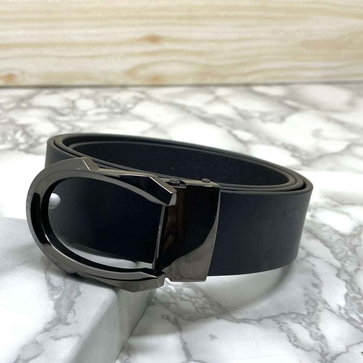 Signature C Logo Leather Belt For Unisex-JonasParamount