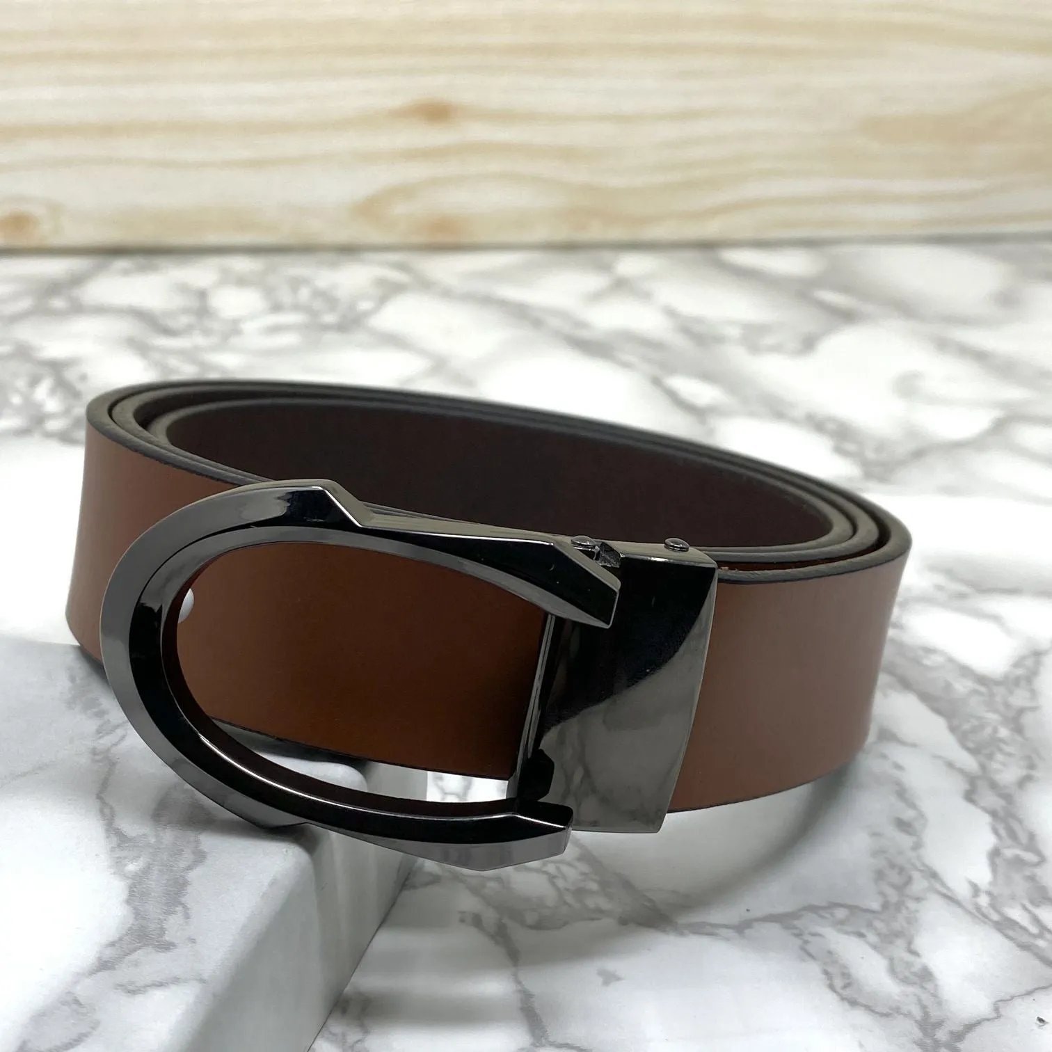 Signature C Logo Leather Belt For Unisex-JonasParamount