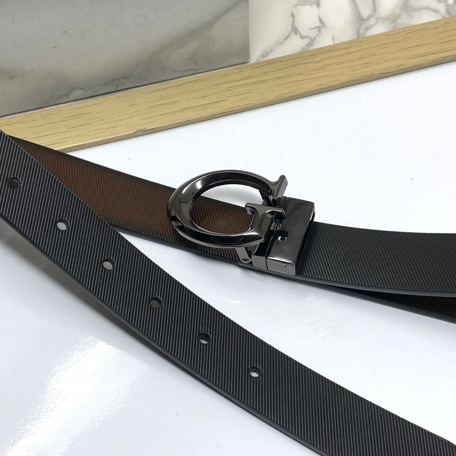 Small G Letter Reversible Strap Belt For Men-JonasParamount